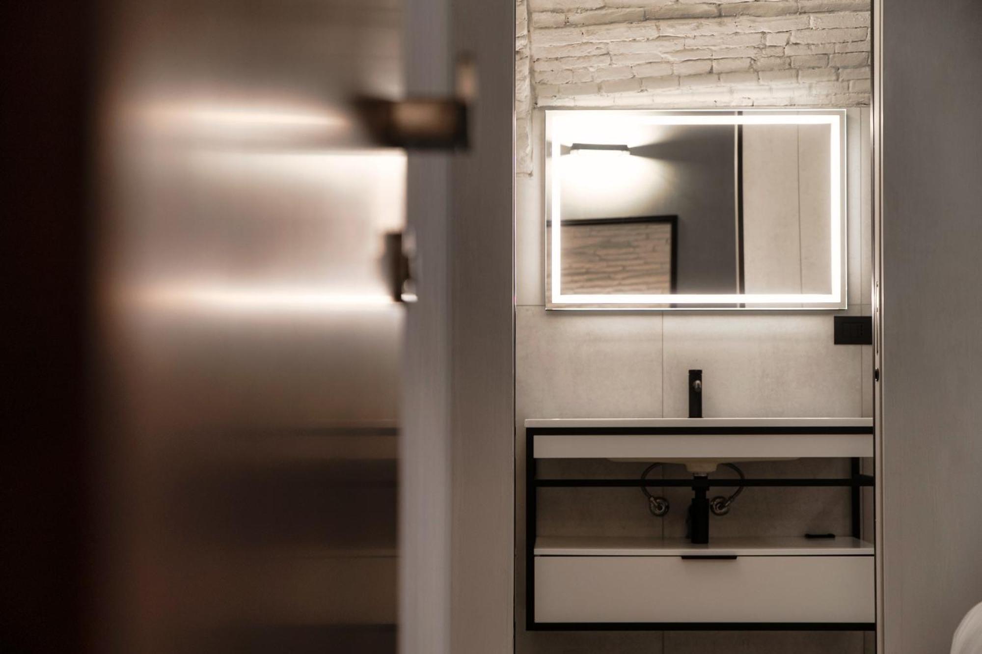 Suites Lorodellago Como - The House Of Travelers Buitenkant foto